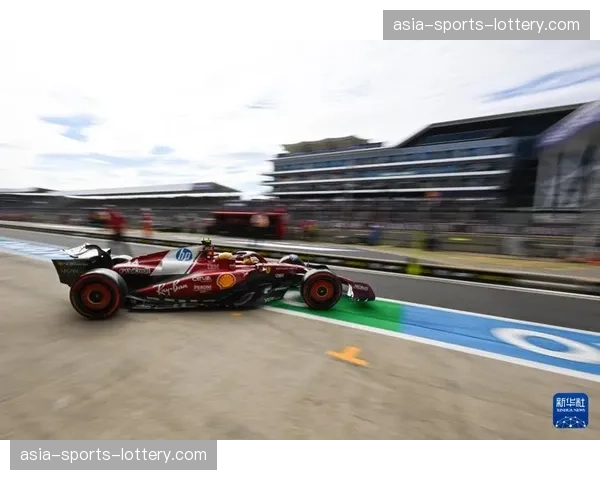 F1澳大利亚站练习赛：梅赛德斯车手安东内利高速撞墙，需接受医疗检查