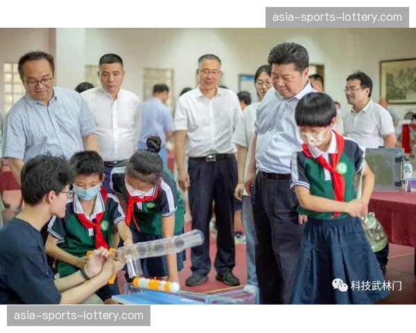 “举重进校园”计划在浙江启动,奥运冠军走进中小学体育课堂 “举重进校园”计划在浙江启动,奥运冠军走进中小学体育课堂